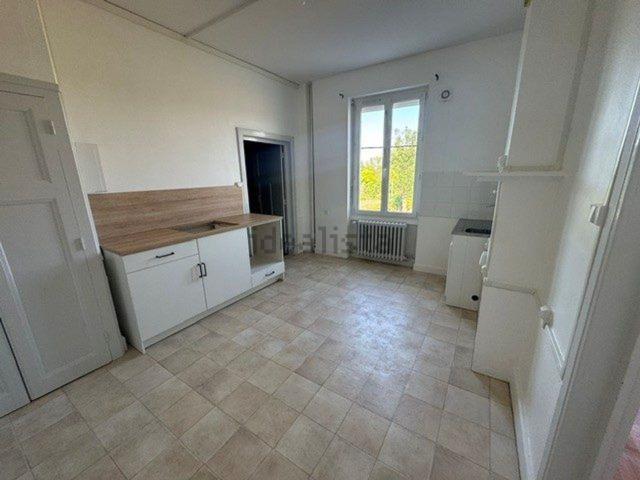 Appartement location à Saint-Laurent-la-Conche, Loire
