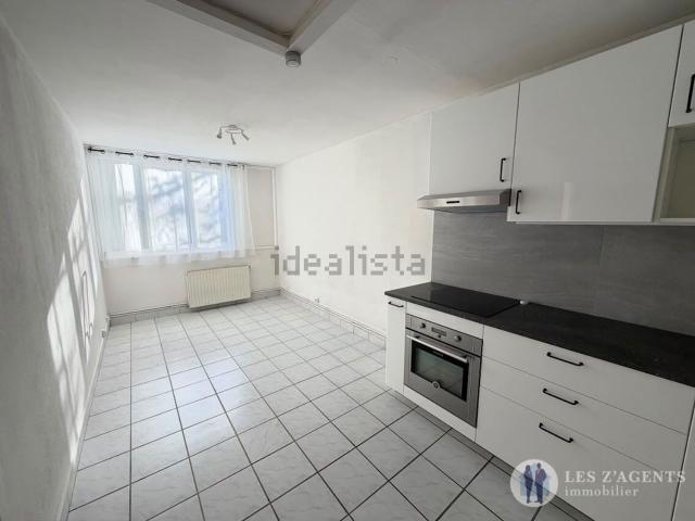 Appartement location à Le Village, Saint-Martin-d'Hères