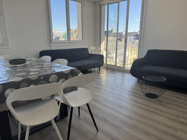 Appartement location à Le Port, Saint-Nazaire