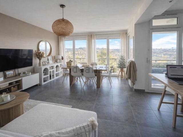 Appartement vente à Saint-Priest-en-Jarez, Loire