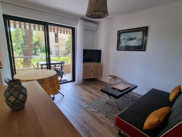 Appartement location à Arrondissement de Draguignan, Saint-raphaël