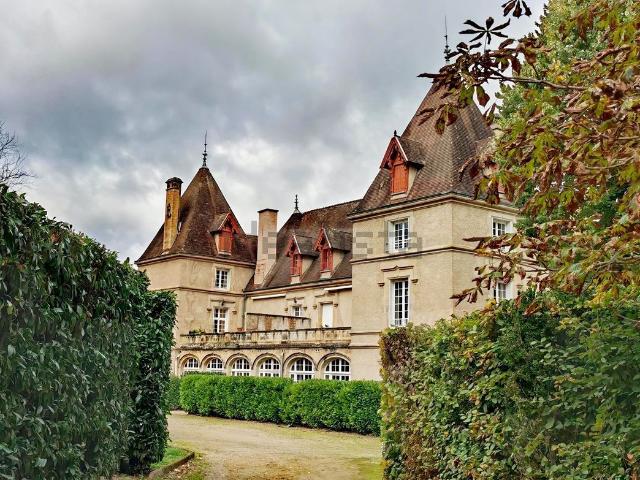 Appartement vente à Saint-Yorre, Allier