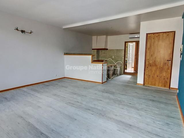 Appartement location à Sainte-cécile-les-vignes