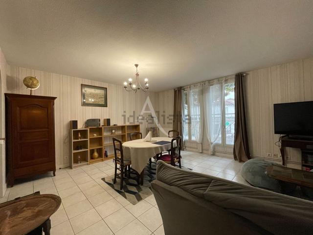 Appartement location à Saint-Pallais, Saintes