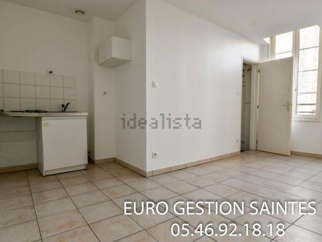 Appartement location à Saint-Vivien, Saintes