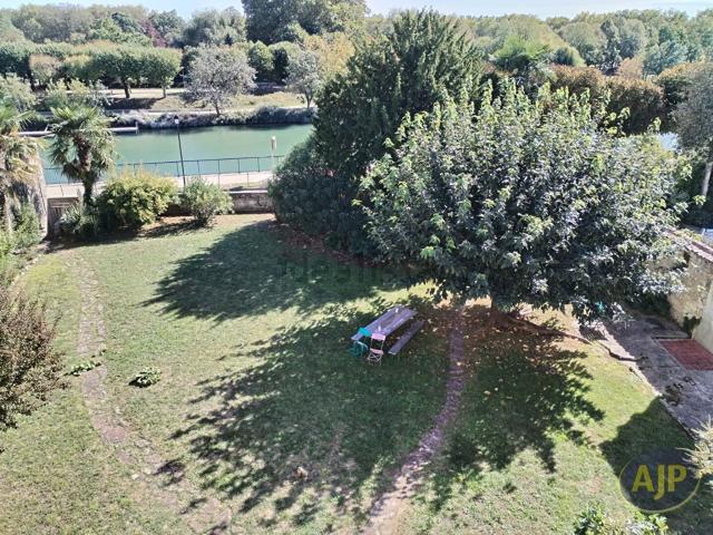 Appartement location à Saint-Pierre, Saintes