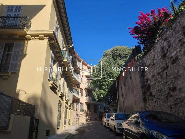 Appartement vente à Saint-Martin des Faux, Salles-Curan