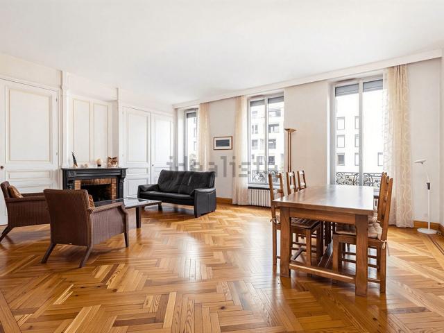 Appartement vente à Sathonay-Camp, Rhône
