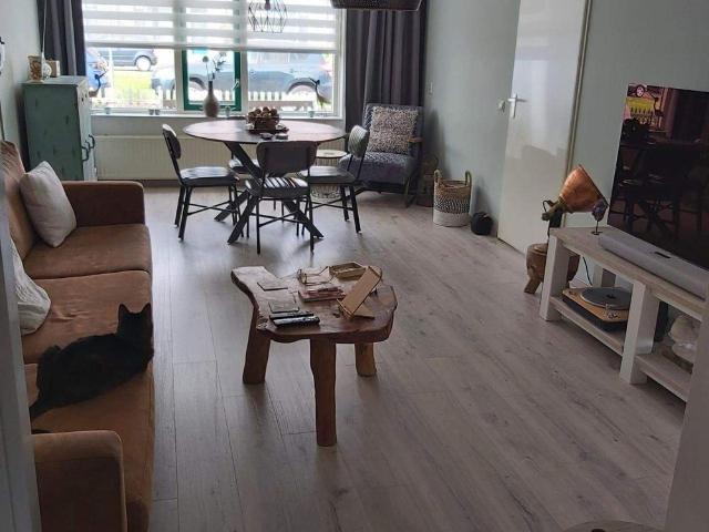 Appartement te huur in Oosthuizen, Noord Holland