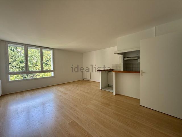 Appartement location à Les Bruyères, Sèvres
