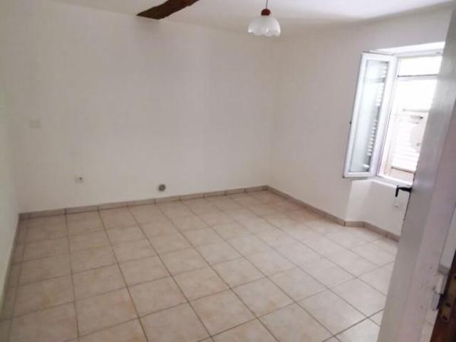 Appartement vente à Arrondissement de Toulon, Solliès-toucas