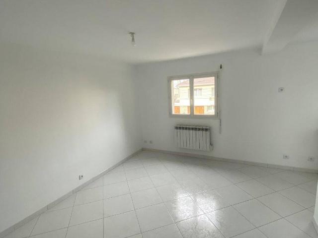 Studio location à Centre Ville, Sevran