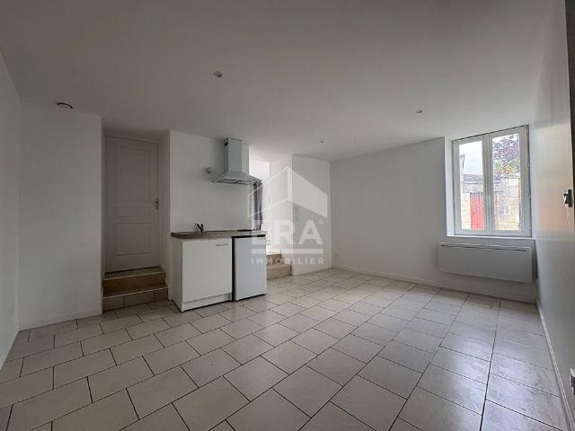 Studio location à Angoulême, La Couronne