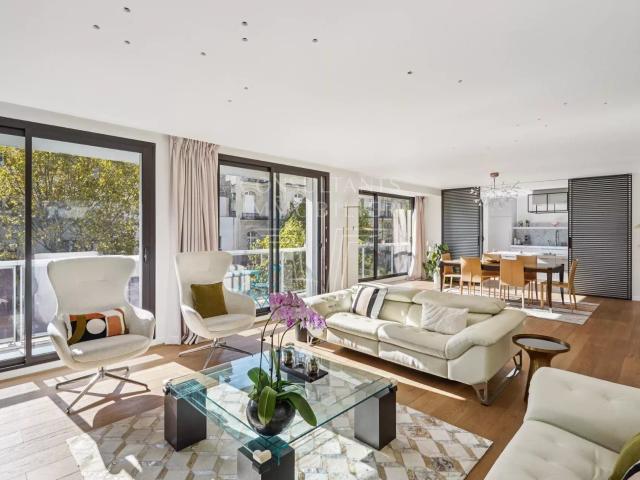 Appartement vente à Paris, Île-de-France