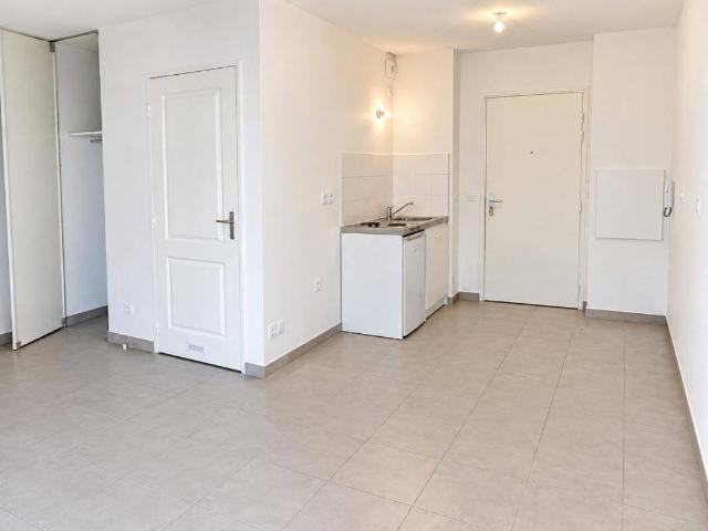 Studio location à Oullins, Oullins-Pierre-Bénite