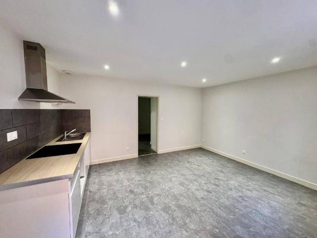 Studio location à Roanne, Loire