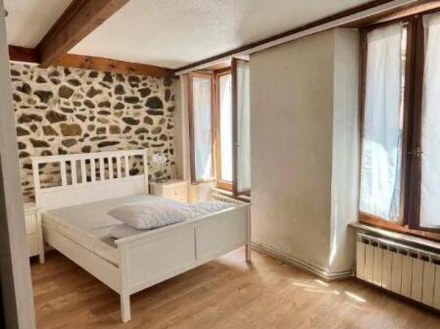 Studio location à Le Château, Puy-Sanières