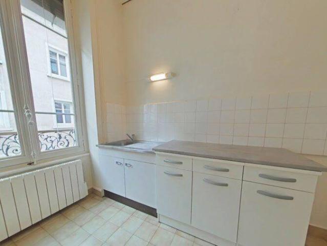 Studio location à Brégade, Amplepuis