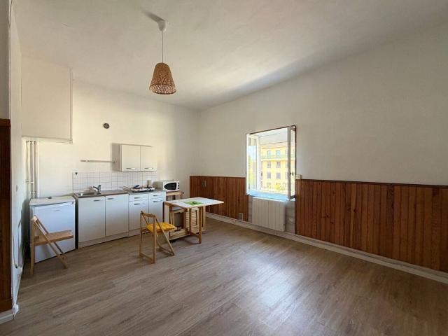 Studio location à Écully, Rhône