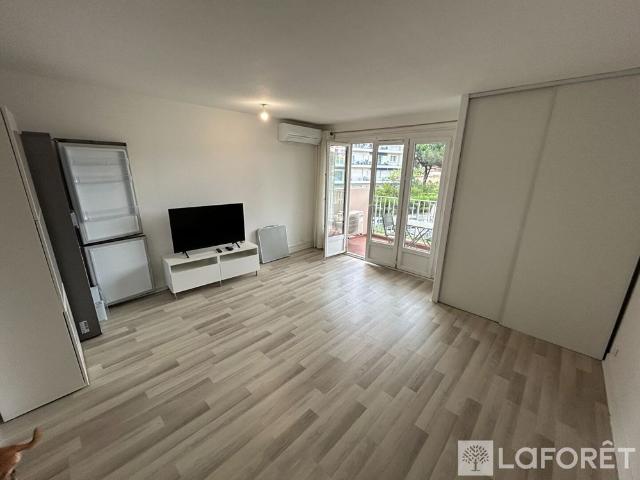 Appartement location à Arrondissement de Draguignan, Saint-raphaël