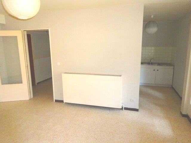 Studio location à La Gazelle, Nîmes