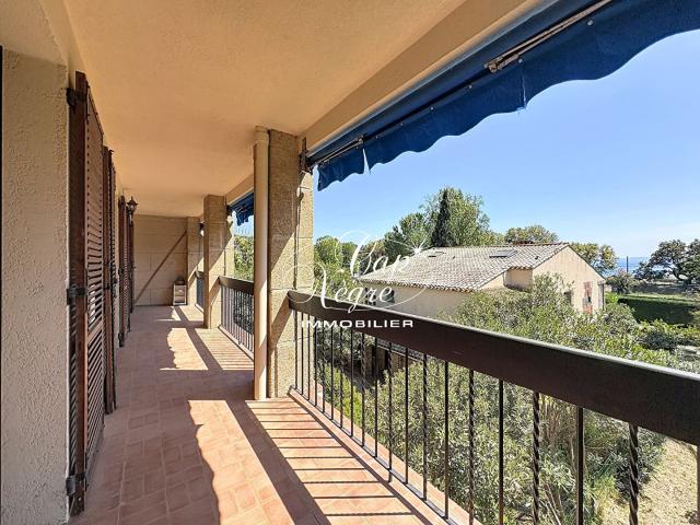 Appartement vente à Arrondissement de Toulon, Le Lavandou