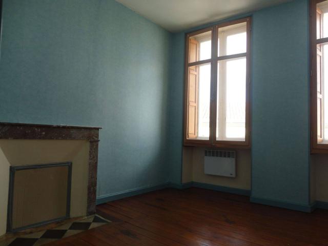 Appartement location à Aux Rochers, Champagnac