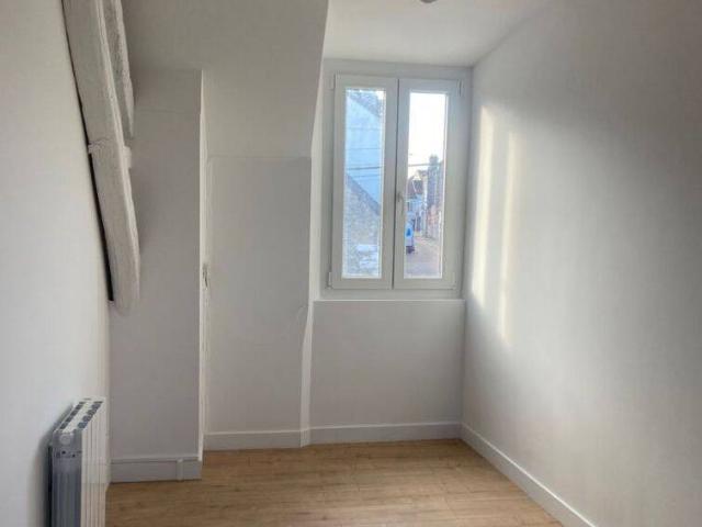 Appartement location à Collemiers, Yonne