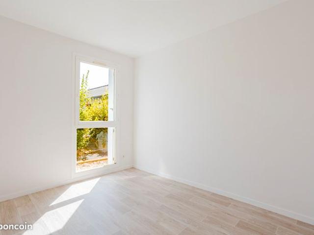 Appartement vente à Tournon-sur-Rhône, Châteaubourg