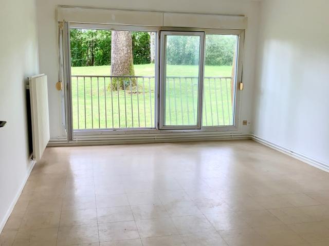 Appartement location à Cosne-Cours-sur-Loire, Saint-amand-en-puisaye