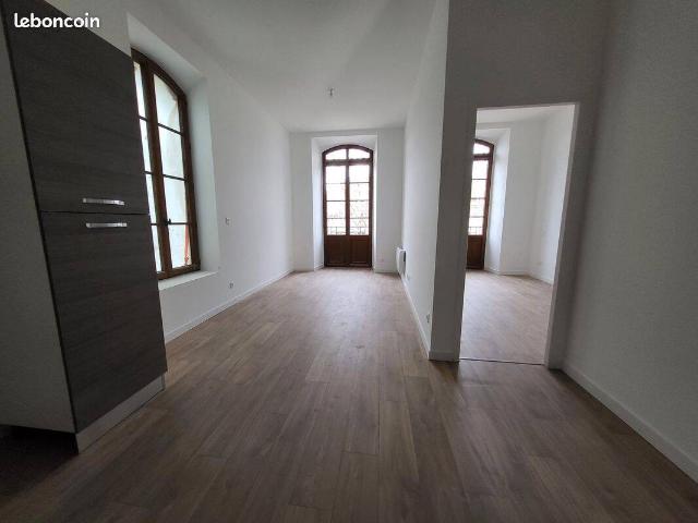 Appartement location à Lotissement Le Mont Menu, Eyguières