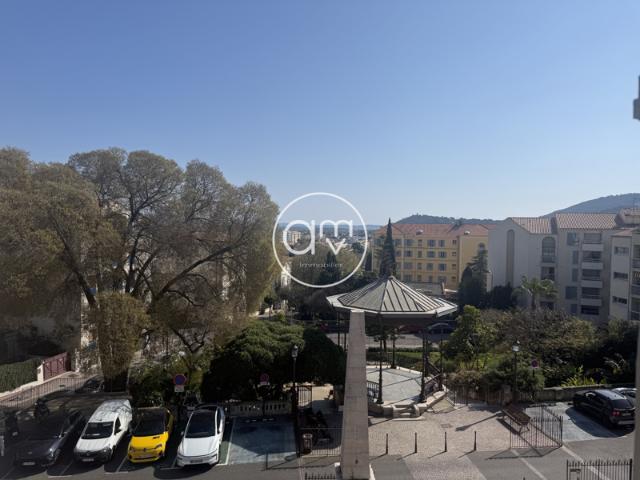 Appartement location à Arrondissement de Toulon, Hyères
