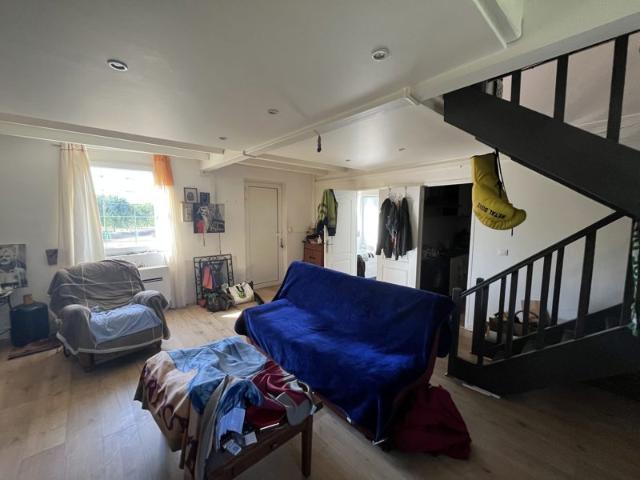 Appartement vente à Saint-Étienne, Saint-genest-lerpt