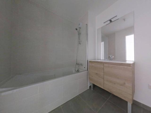 Appartement location à Le Port, Nice
