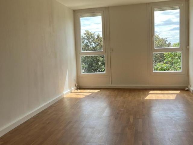 Appartement location à Le Val, Hérouville-Saint-Clair