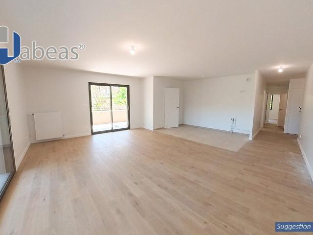 Appartement vente à Le Coteau, Loire