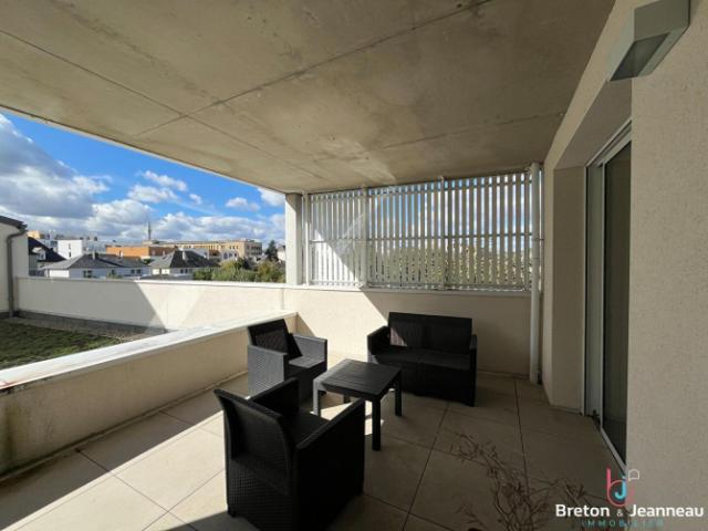 Appartement location à Centre Ville Rive Droite, Laval