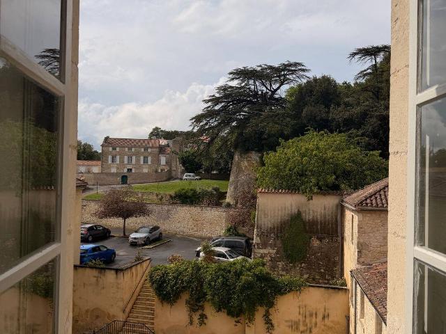 Appartement location à Le Bourg, Longèves