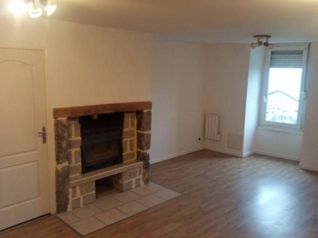 Appartement location à Polminhac, Cantal