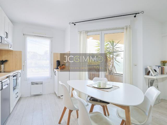 Appartement vente à Arrondissement de Toulon, Hyères