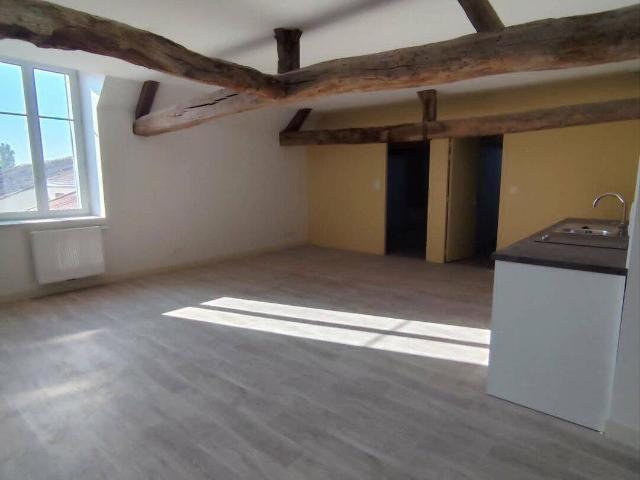 Appartement location à Villejésus, Aigre