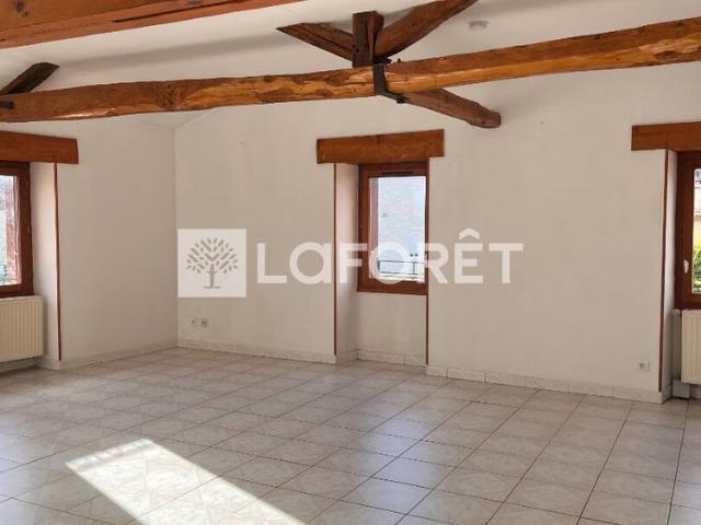 Appartement location à Douelle, Lot