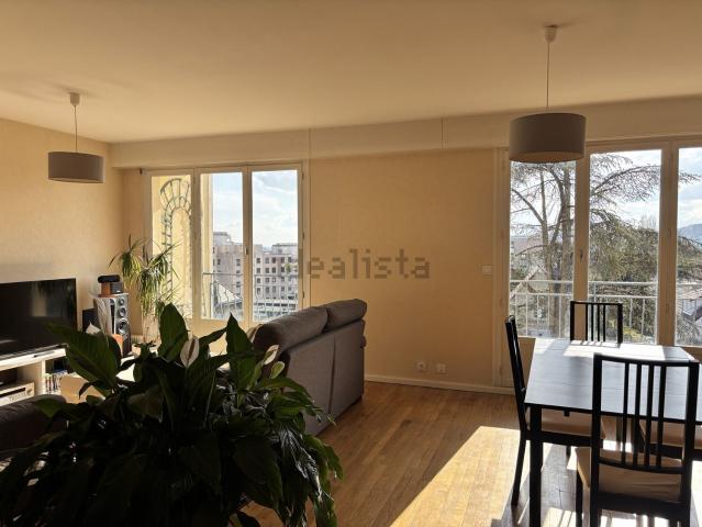 Appartement vente à Le Belvédère, Talant