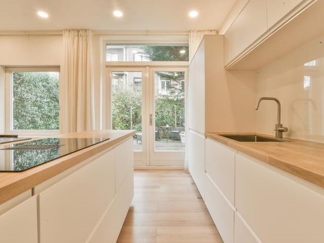 Appartement te huur in Oost, Amsterdam