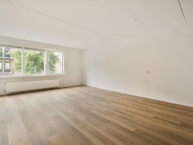 Appartement te huur in Zuid, Amsterdam