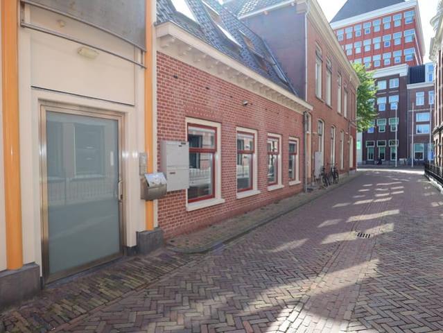 Appartement te huur in Binnenstad en Stationskwartier, Leeuwarden