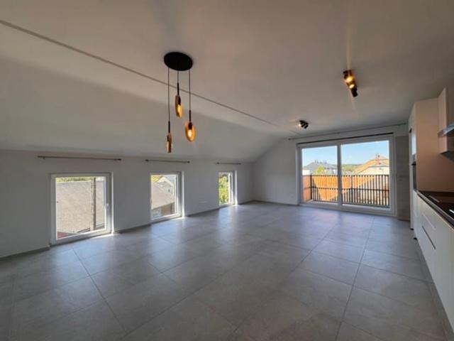 Appartement location à Vaux-lez-rosieres, Wallonie
