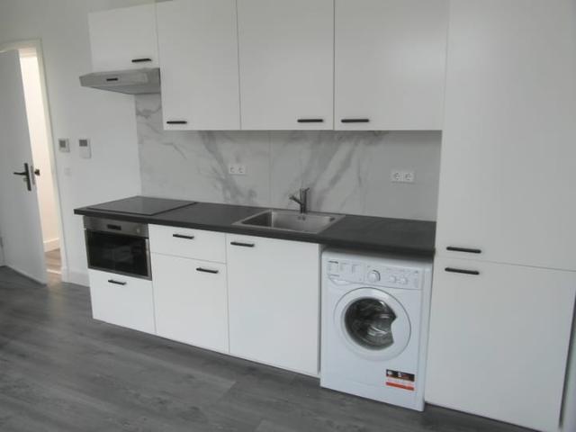 Appartement te huur in Rivierenbuurt, Zuid Holland