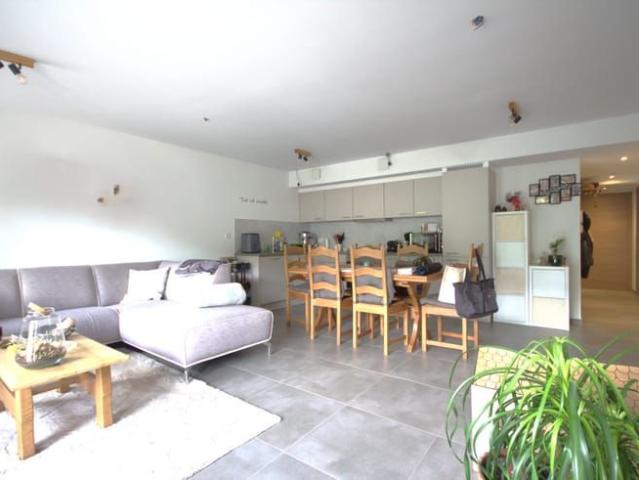 Appartement location à Nismes, Wallonie
