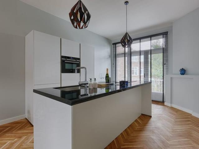 Appartement te huur in Bezuidenhout, Zuid Holland
